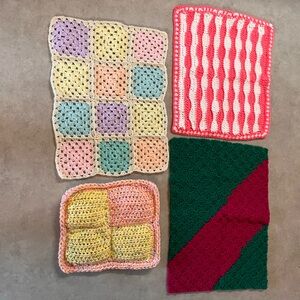 NEW Set of 4 Knitted cat or small dog blankets. Perfect for in beds or on own.
